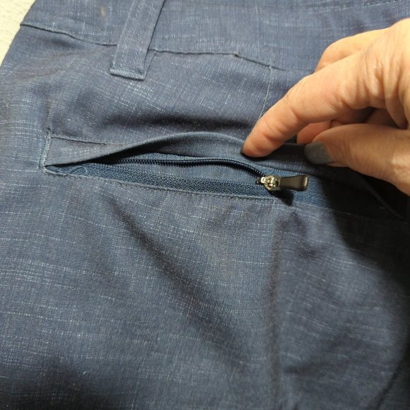 Hang 10 Hybrid Shorts size 40 - Picture 5 of 7